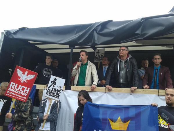Władze Warszawy zakazały manifestacji przeciwko PO. Manifestacja i tak się odbyła
