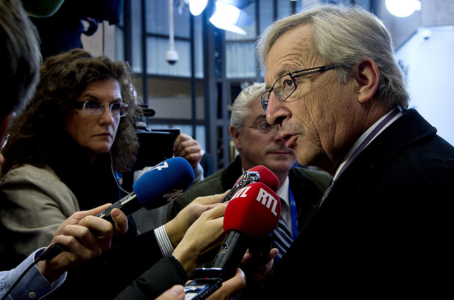 Juncker chce zmusić kraje UE do obowiązkowej relokacji imigrantów