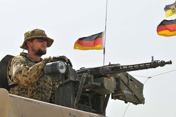 Oficer Bundeswehry udawał uchodźcę i planował zamach