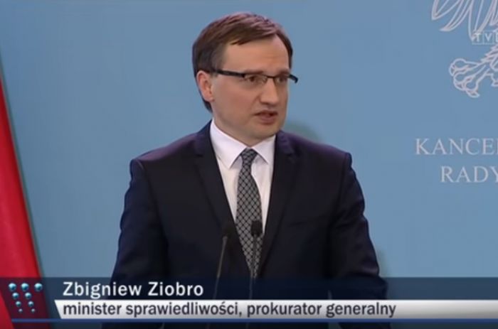 Ziobro o Gronkiewicz-Waltz: Trudno o polityka z większym tupetem