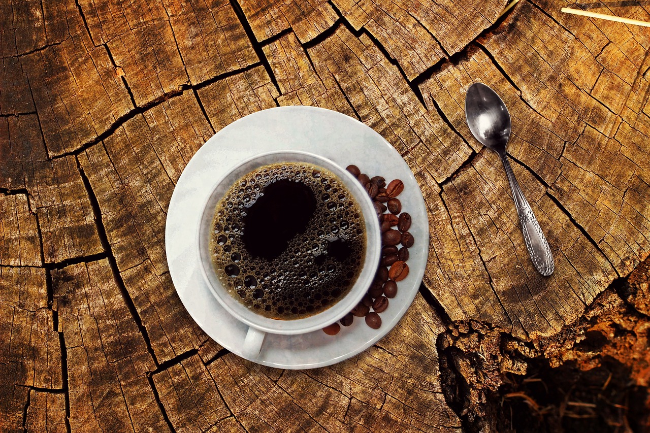 Historia picia kawy. Kawa na polskim stole